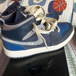 Used Jordan 1s size 13.5C